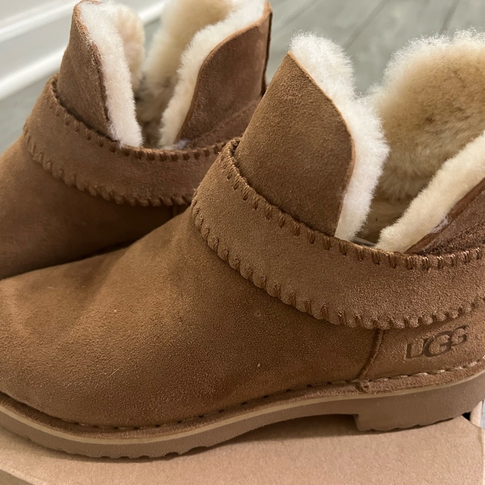 Ugg McKay boot sz 5